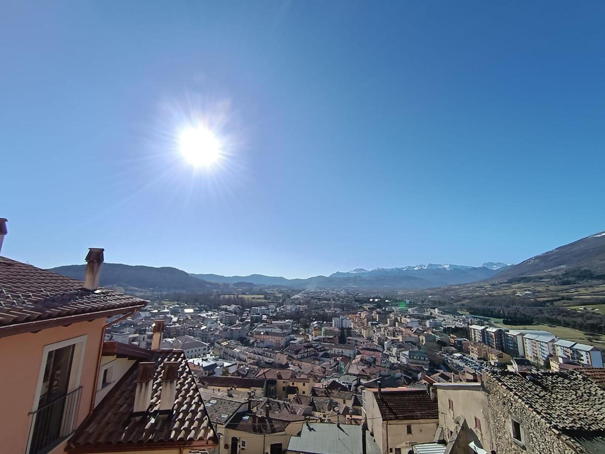 Apartamento Al Civico 21 Castel Di Sangro Exterior foto